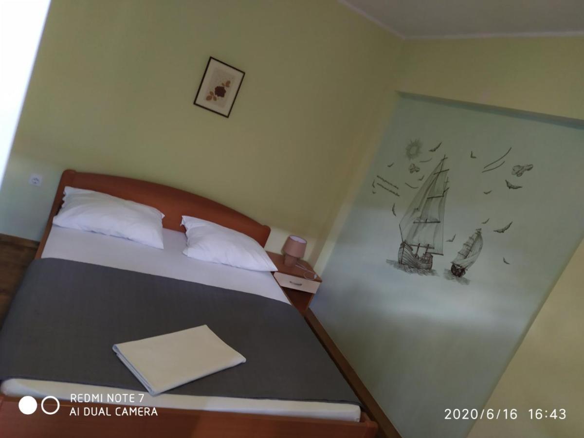 Apartman Ena Vodice Ngoại thất bức ảnh